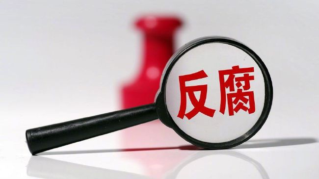 ”陈坤乌尔善陈正道等知名影人力荐 全新战争美学获认可在“电影人联合推荐”特辑中，众多知名电影人现身，表达了对于《云霄之上》的喜爱